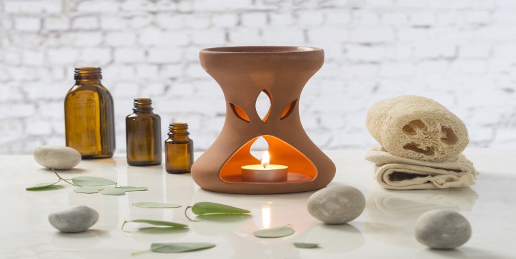 Warming oils for aromatherapy - diffuser